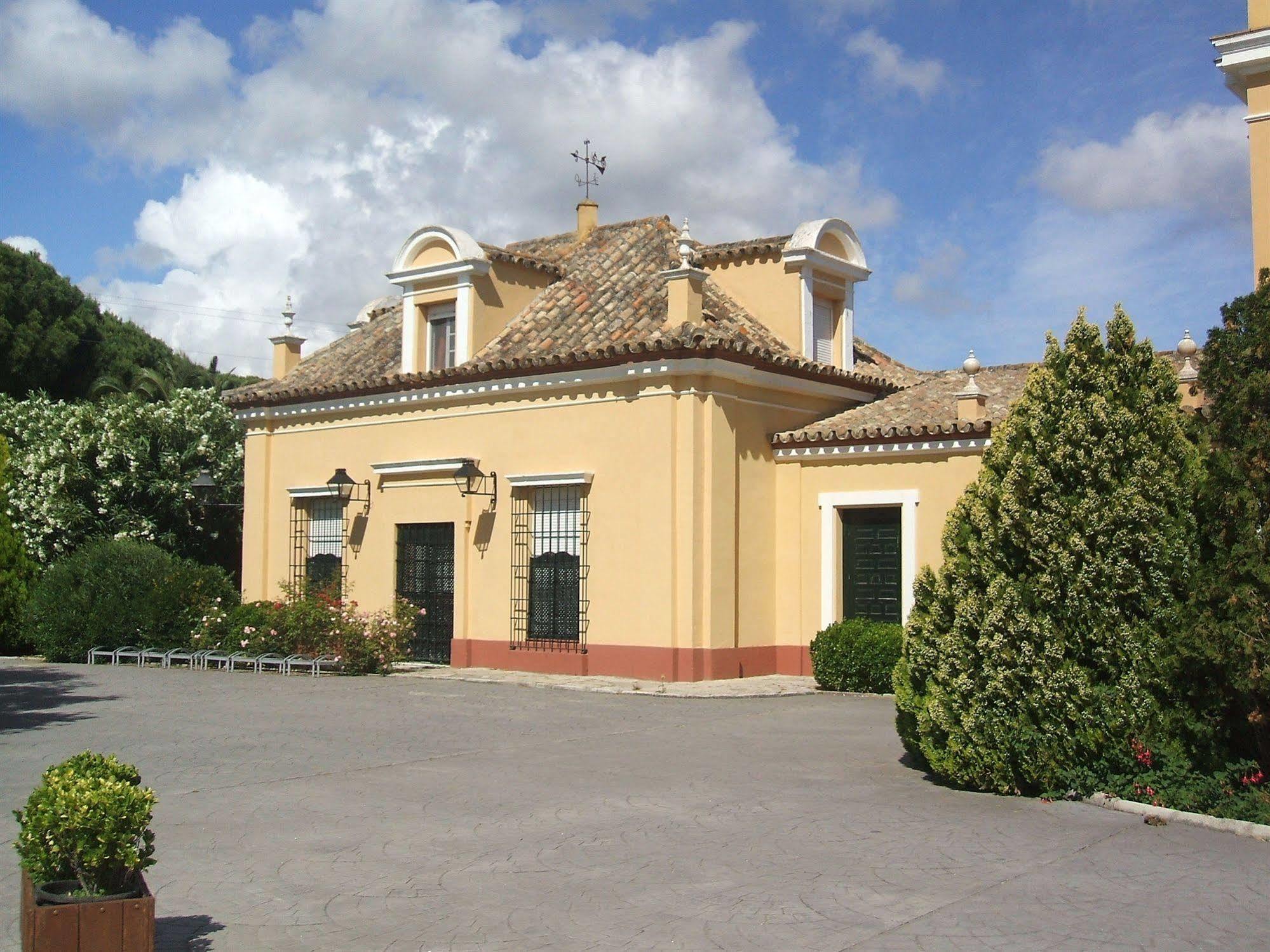 Hotel Hacienda Montenmedio 4*